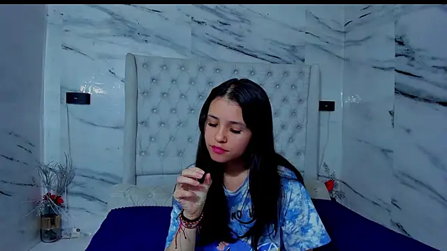 Ari and Storm online show from November 2025 01:11:01 PM