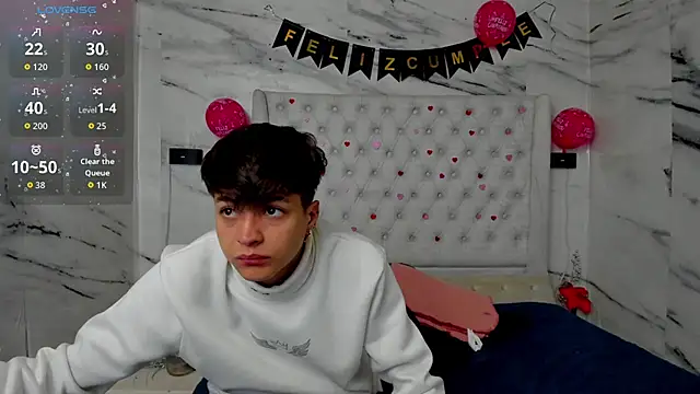 Ari and Storm online show from March 2026 01:37:01 PM