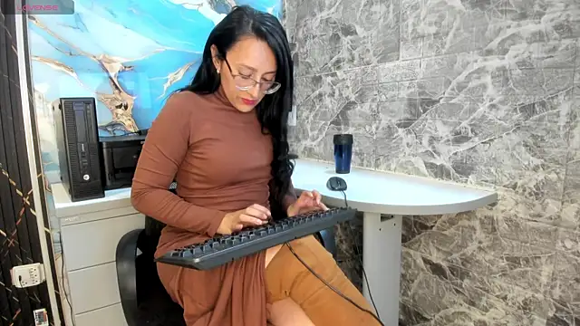 Scarlett 14  online show from April 2026 07:08:02 PM