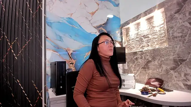 Scarlett 14  online show from January 2026 03:33:02 AM