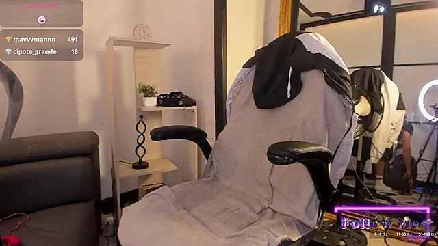 LiamDeep online show from November 2025 03:46:02 PM