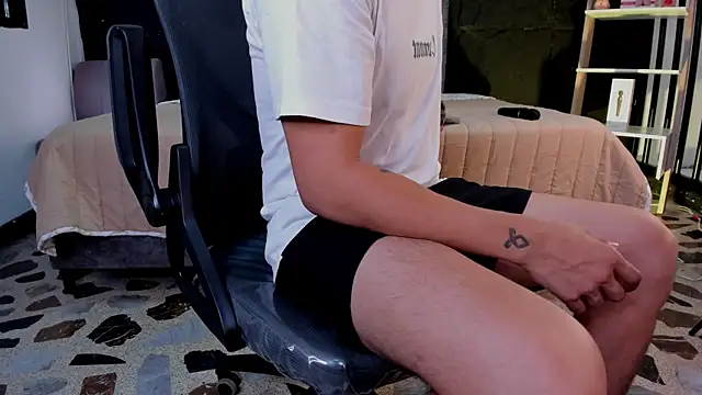 LiamDeep online show from July 2026 08:15:01 PM