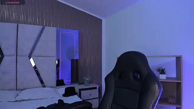 LiamDeep online show from February 2026 08:19:02 PM