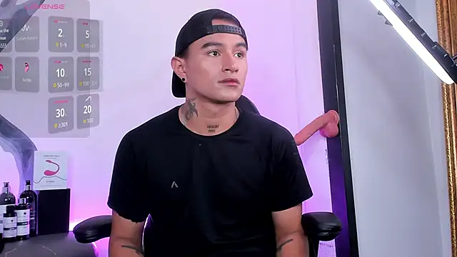 LiamDeep online show from October 2025 06:21:01 PM