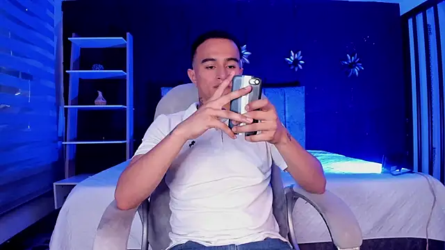 Snapshot of LiamDeep chatting on April 2026 08:13:02 PM LiamDeep online show from April 2026 08:13:02 PM