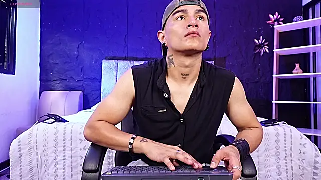 LiamDeep online show from June 2026 08:17:02 PM