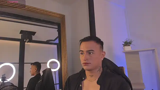 LiamDeep online show from December 2025 08:17:02 PM