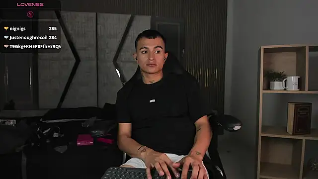 LiamDeep online show from February 2026 10:32:01 PM