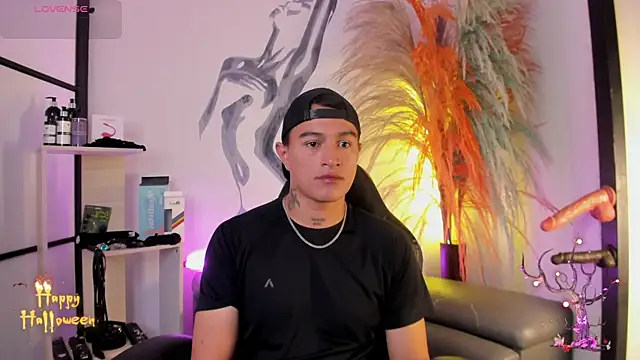 LiamDeep online show from November 2025 08:25:02 PM