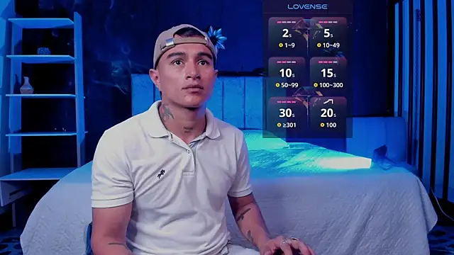 Snapshot of LiamDeep chatting on May 2026 08:30:02 PM LiamDeep online show from May 2026 08:30:02 PM