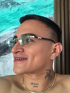 LiamDeep online show from December 2025 07:20:01 PM