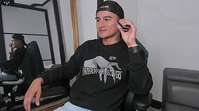 LiamDeep online show from September 2025 04:57:01 PM