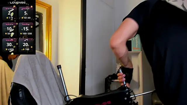 LiamDeep online show from November 2025 08:13:01 PM