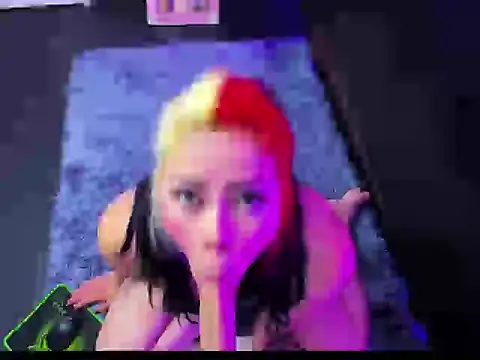 Snapshot of EimmyCruz_mc chatting on October 2025 09:14:02 PM EimmyCruz mc online show from October 2025 09:14:02 PM