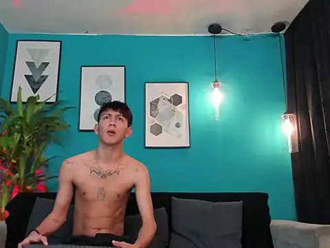 Snapshot of Marcus_and_Tony chatting on December 2025 03:09:01 AM Marcus and Tony online show from December 2025 03:09:01 AM