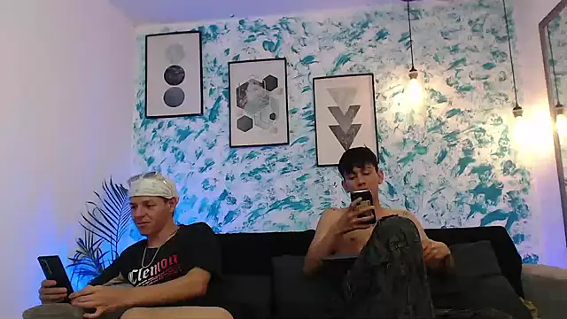 Snapshot of Marcus_and_Tony chatting on September 2025 04:41:01 AM Marcus and Tony online show from September 2025 04:41:01 AM