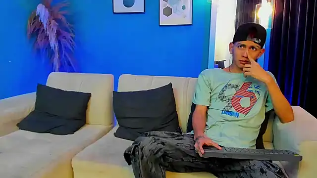 Snapshot of Marcus_and_Tony chatting on February 2026 03:37:01 AM Marcus and Tony online show from February 2026 03:37:01 AM