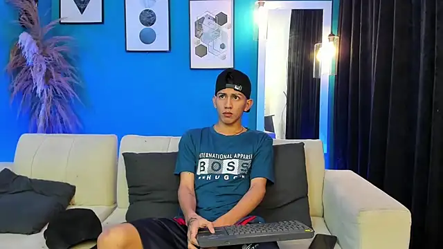 Snapshot of Marcus_and_Tony chatting on February 2026 03:48:01 AM Marcus and Tony online show from February 2026 03:48:01 AM