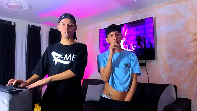 Snapshot of Marcus_and_Tony chatting on September 2025 04:04:02 AM Marcus and Tony online show from September 2025 04:04:02 AM