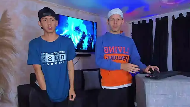 Snapshot of Marcus_and_Tony chatting on September 2025 07:21:02 PM Marcus and Tony online show from September 2025 07:21:02 PM