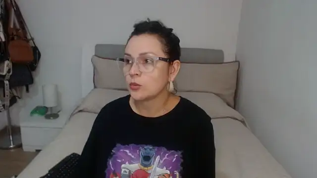 Snapshot of sophie_lopez1 chatting on June 2026 02:28:01 AM sophie lopez1 online show from June 2026 02:28:01 AM
