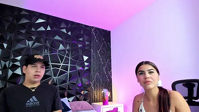 Snapshot of KimberlyLoren chatting on September 2025 01:05:02 PM KimberlyLoren online show from September 2025 01:05:02 PM