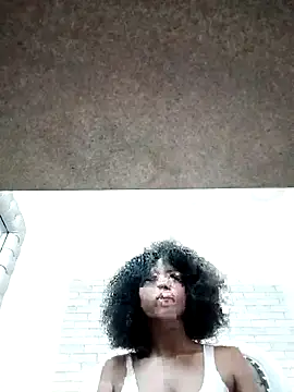 Snapshot of AmiraMorgan chatting on September 2025 03:13:02 AM AmiraMorgan online show from September 2025 03:13:02 AM