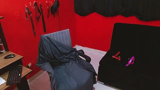 Emily Slave28 online show from February 2026 05:57:01 PM