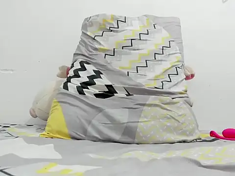 Snapshot of Mariam_Paulette chatting on October 2025 02:35:01 AM Mariam Paulette online show from October 2025 02:35:01 AM