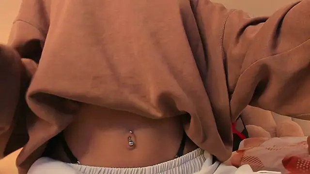 SunshineLizzy online show from November 2025 12:38:01 PM