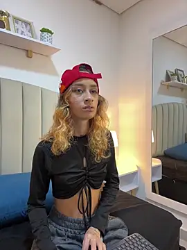 SunshineLizzy online show from November 2025 12:31:02 PM