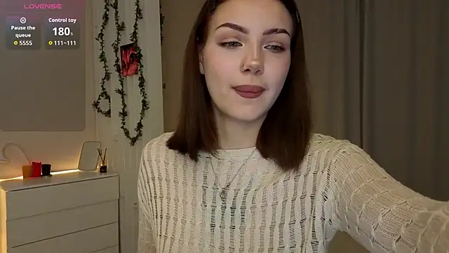 PurrrBerry online show from November 2025 04:02:02 AM