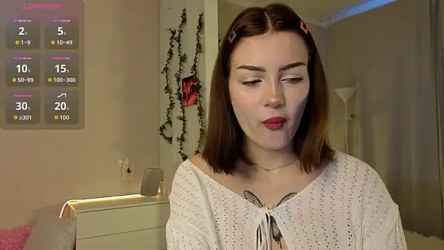 Snapshot of PurrrBerry chatting on October 2025 05:41:02 AM PurrrBerry online show from October 2025 05:41:02 AM