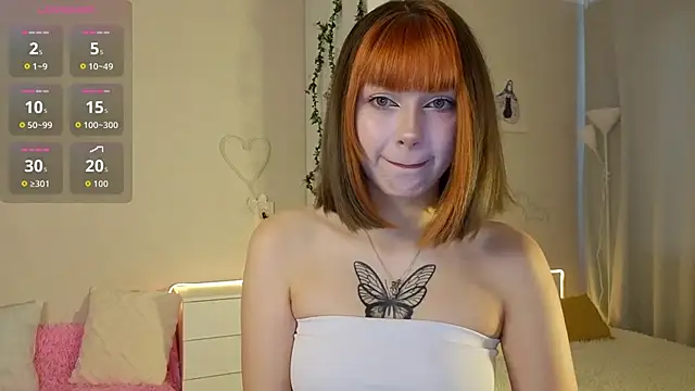 Snapshot of PurrrBerry chatting on September 2025 03:57:01 AM PurrrBerry online show from September 2025 03:57:01 AM