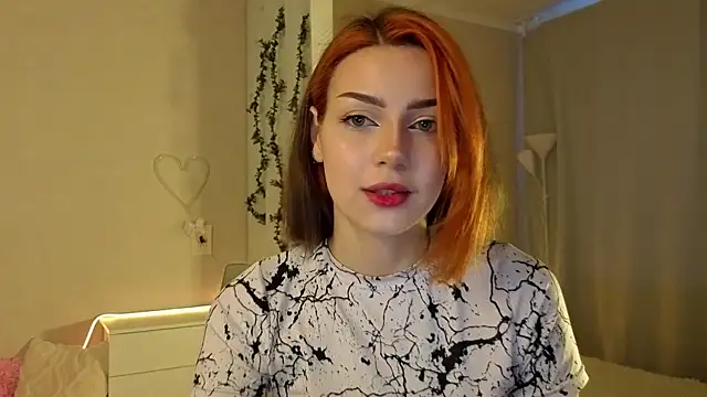 Snapshot of PurrrBerry chatting on September 2025 03:29:01 AM PurrrBerry online show from September 2025 03:29:01 AM
