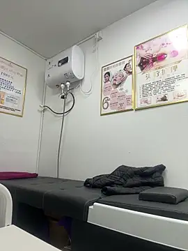 Snapshot of Baby-mmm chatting on November 2025 11:43:02 AM Baby-mmm online show from November 2025 11:43:02 AM