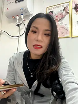 Snapshot of Baby-mmm chatting on October 2025 04:11:02 AM Baby-mmm online show from October 2025 04:11:02 AM