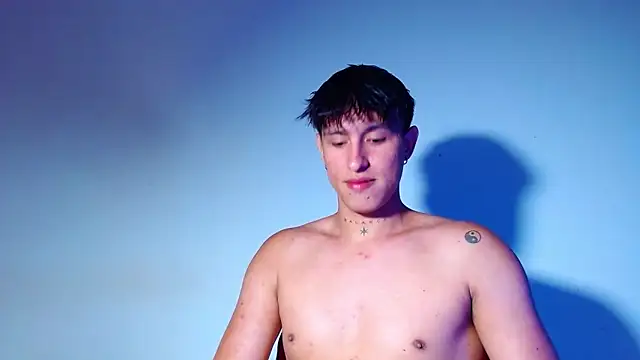 rowanbigboy23 online show from April 2026 12:24:01 AM