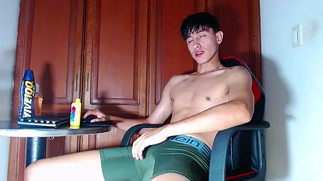 rowanbigboy23 online show from September 2025 04:06:02 AM
