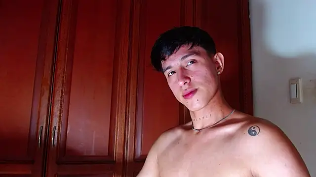 rowanbigboy23 online show from September 2025 02:21:02 AM