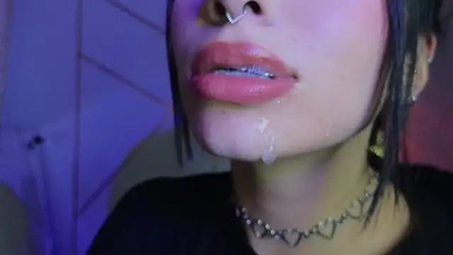 Hollyxx  online show from October 2025 11:34:01 AM