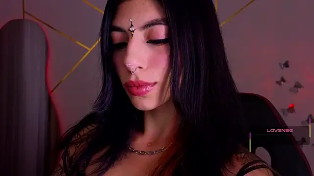 Hollyxx  online show from November 2025 02:12:01 AM