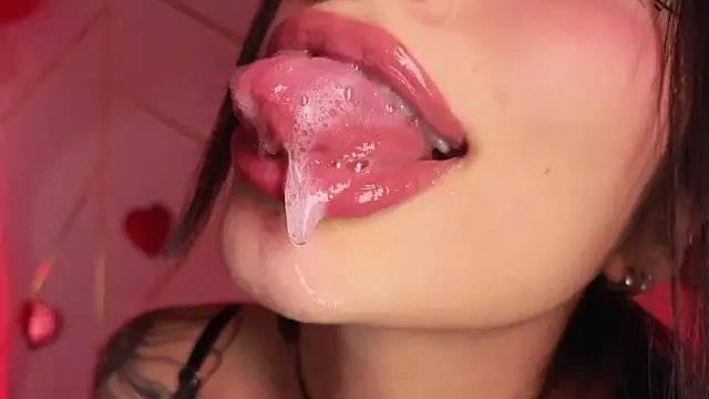 Hollyxx  online show from March 2026 03:39:02 AM