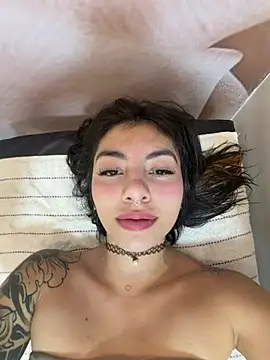 Hollyxx  online show from February 2026 11:34:02 PM