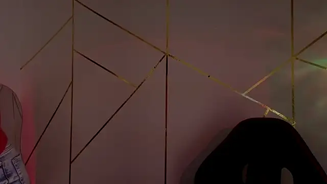 Hollyxx  online show from February 2026 06:05:01 PM