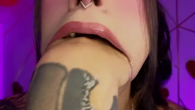 Hollyxx  online show from March 2026 03:31:02 PM