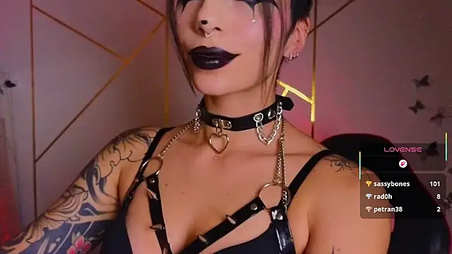 Hollyxx  online show from October 2025 05:42:01 AM