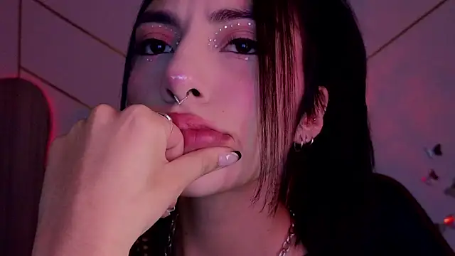 Hollyxx  online show from November 2025 04:01:01 AM