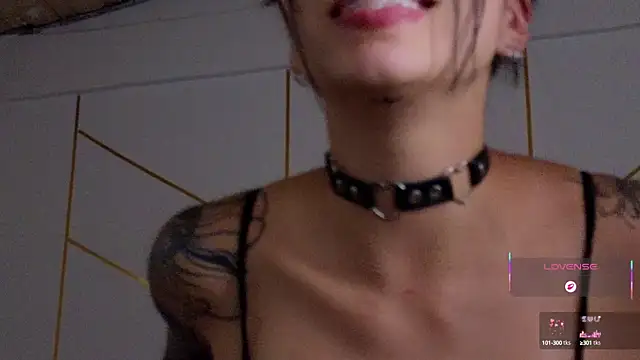 Hollyxx  online show from September 2025 08:09:01 PM