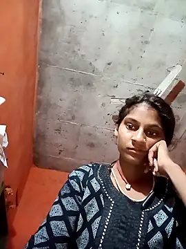 Snapshot of Jyoti_thakurr chatting on October 2025 11:02:01 PM Jyoti thakurr online show from October 2025 11:02:01 PM